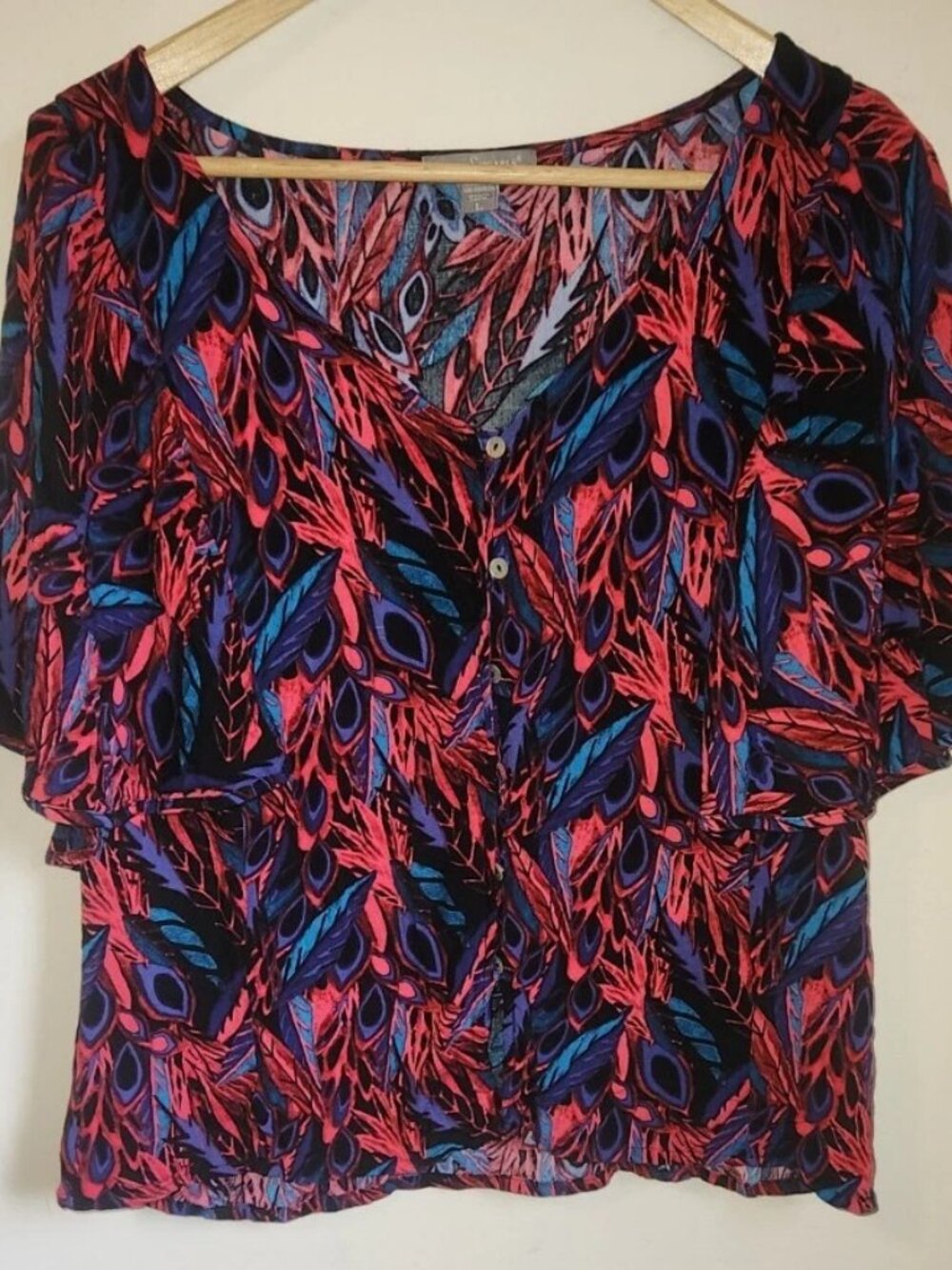 Women's Size Large Peace & Pearls V-Neck Button Up Peacock Feather Print Blouse